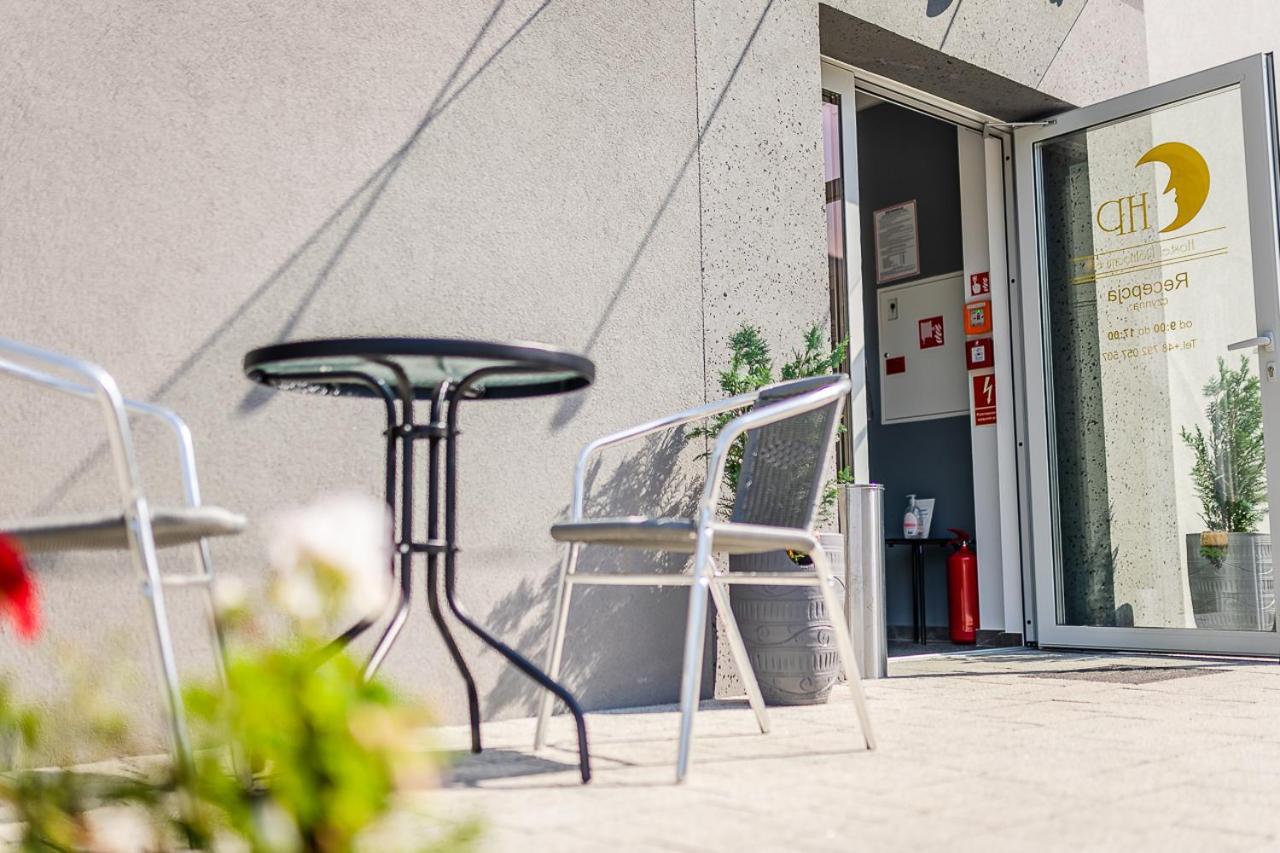 Hostel Polnocna 61 ソスノヴィエツ エクステリア 写真