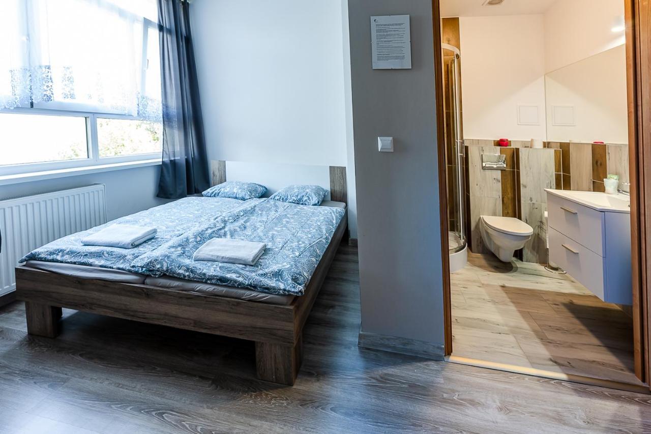 Hostel Polnocna 61 ソスノヴィエツ エクステリア 写真