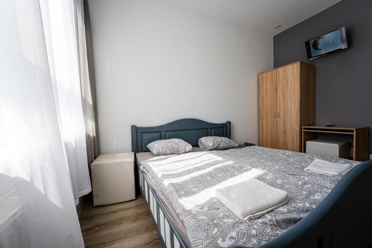 Hostel Polnocna 61 ソスノヴィエツ エクステリア 写真