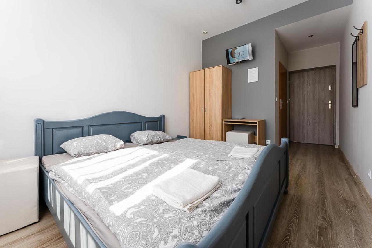 Hostel Polnocna 61 ソスノヴィエツ エクステリア 写真